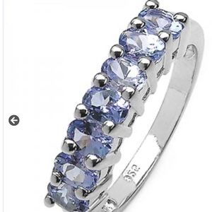Beautiful sterling silver Tanzanite Ring brand new in box